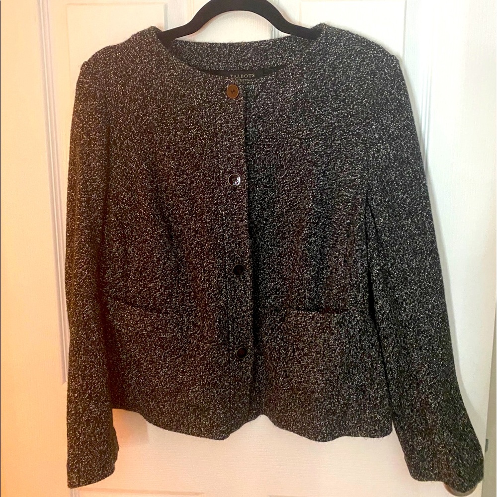 NWOT - comfy and chic sweater/jacket